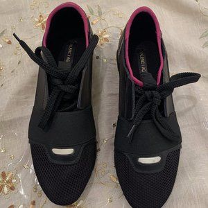 Balenciaga race runner in pink and black